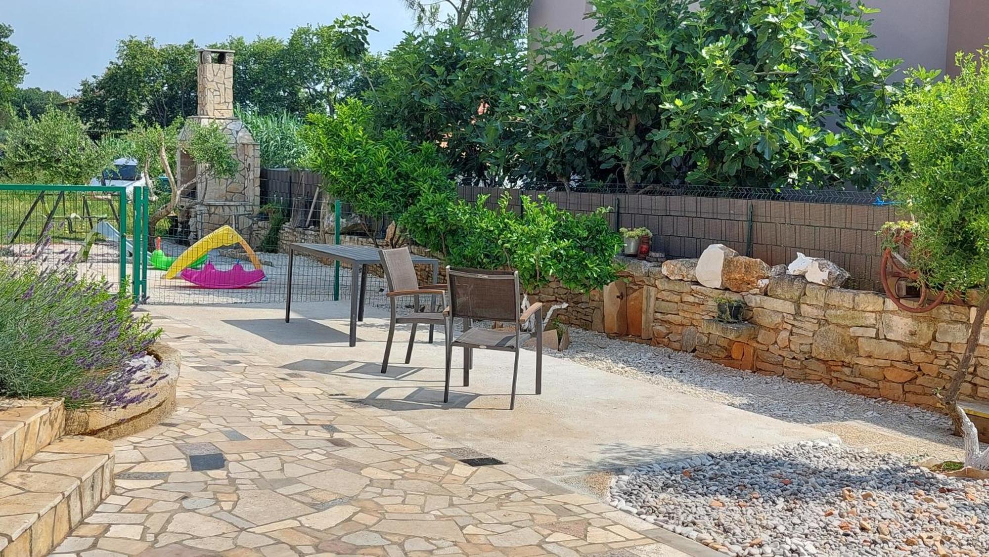 Apartmani B&B Ližnjan Exteriér fotografie