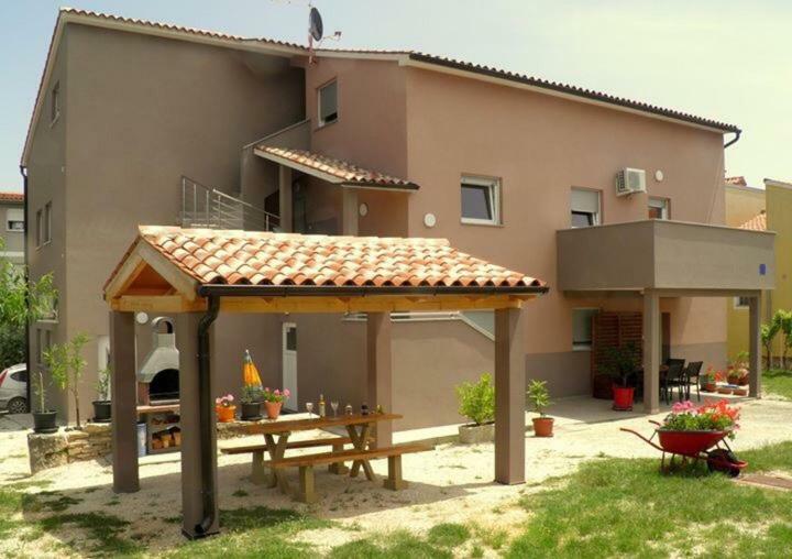 Apartmani B&B Ližnjan Exteriér fotografie