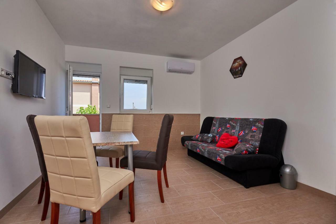 Apartmani B&B Ližnjan Exteriér fotografie