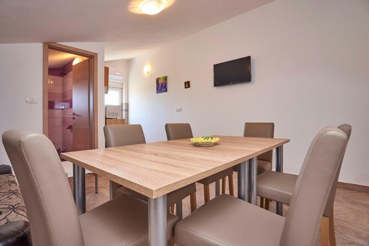 Apartmani B&B Ližnjan Exteriér fotografie