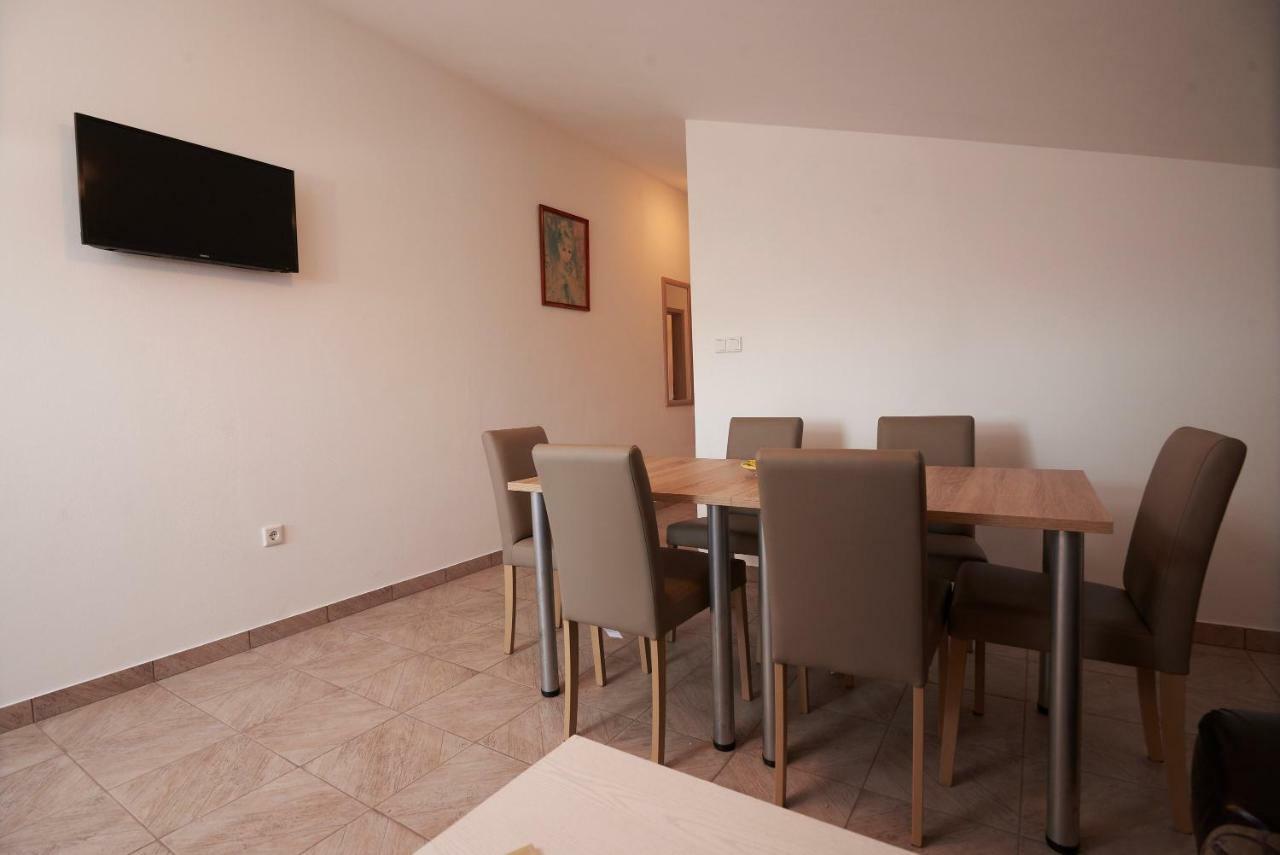 Apartmani B&B Ližnjan Exteriér fotografie