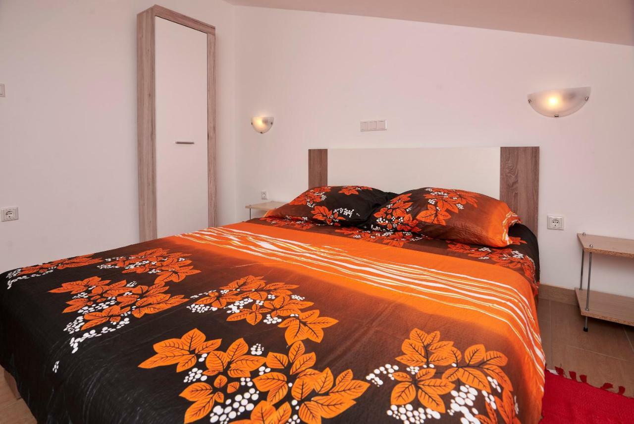 Apartmani B&B Ližnjan Exteriér fotografie