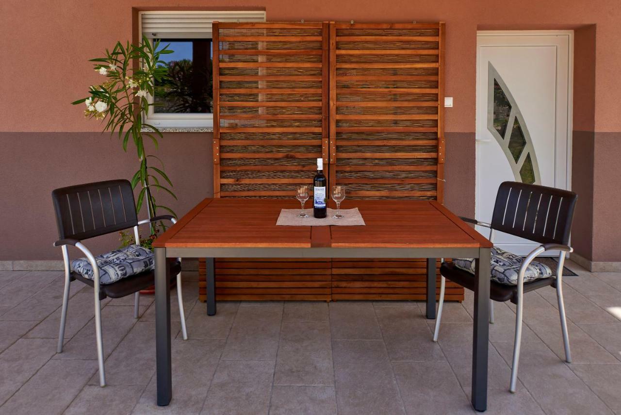 Apartmani B&B Ližnjan Exteriér fotografie