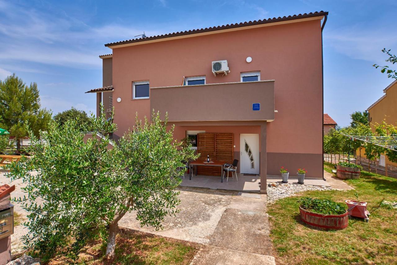 Apartmani B&B Ližnjan Exteriér fotografie