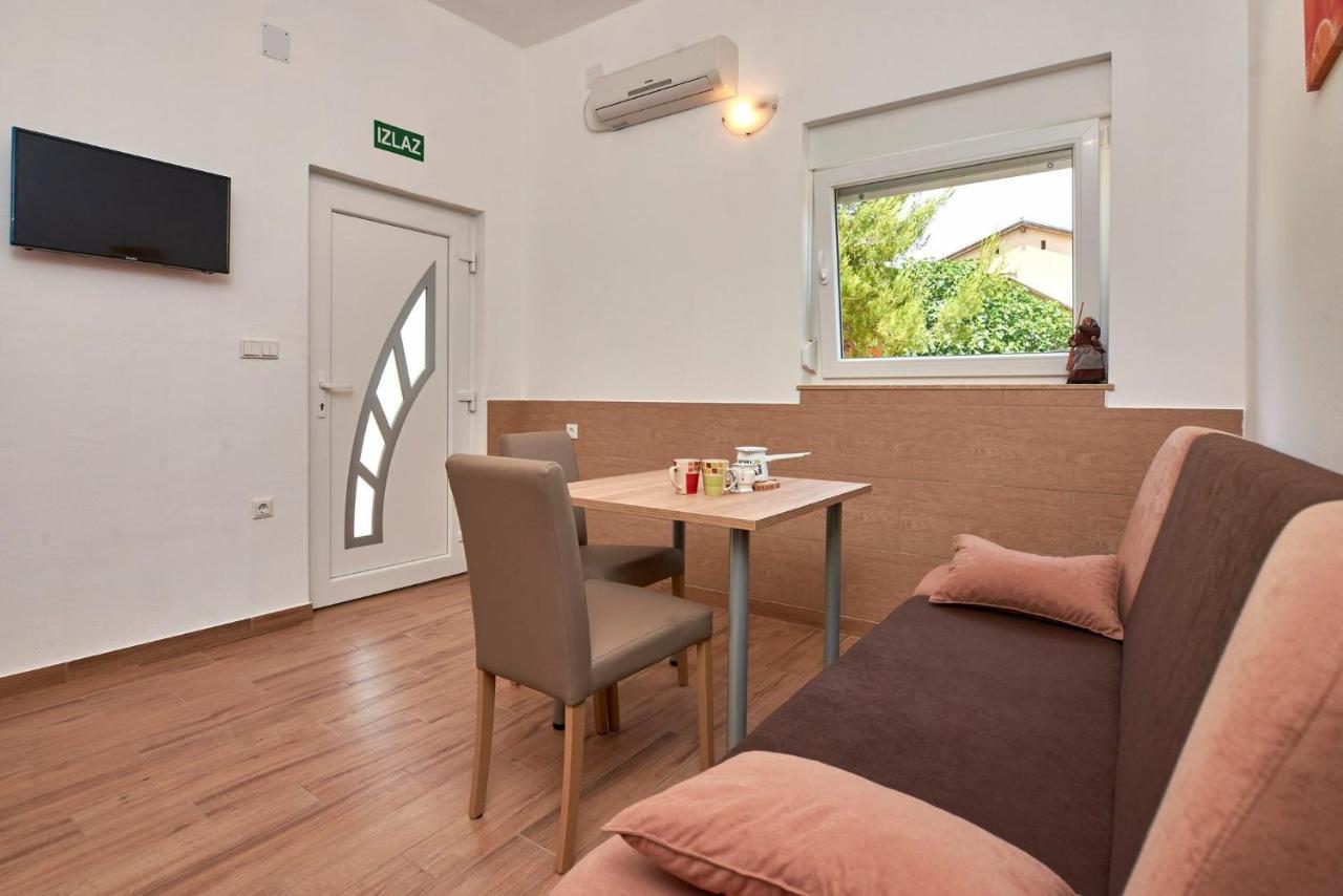 Apartmani B&B Ližnjan Exteriér fotografie